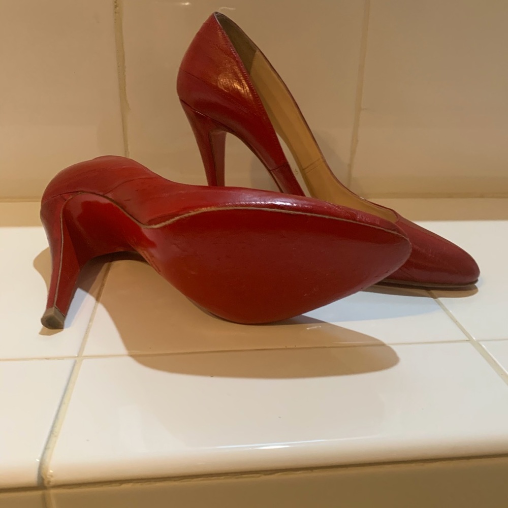 Christian Louboutin heels....Cute! Cute! Cute! - Picture 6 of 7